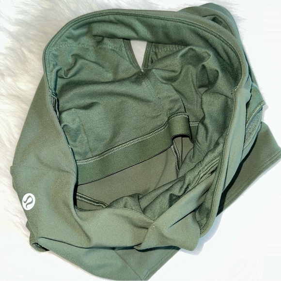 Lululemon Cross Tank - Picture 6 of 10